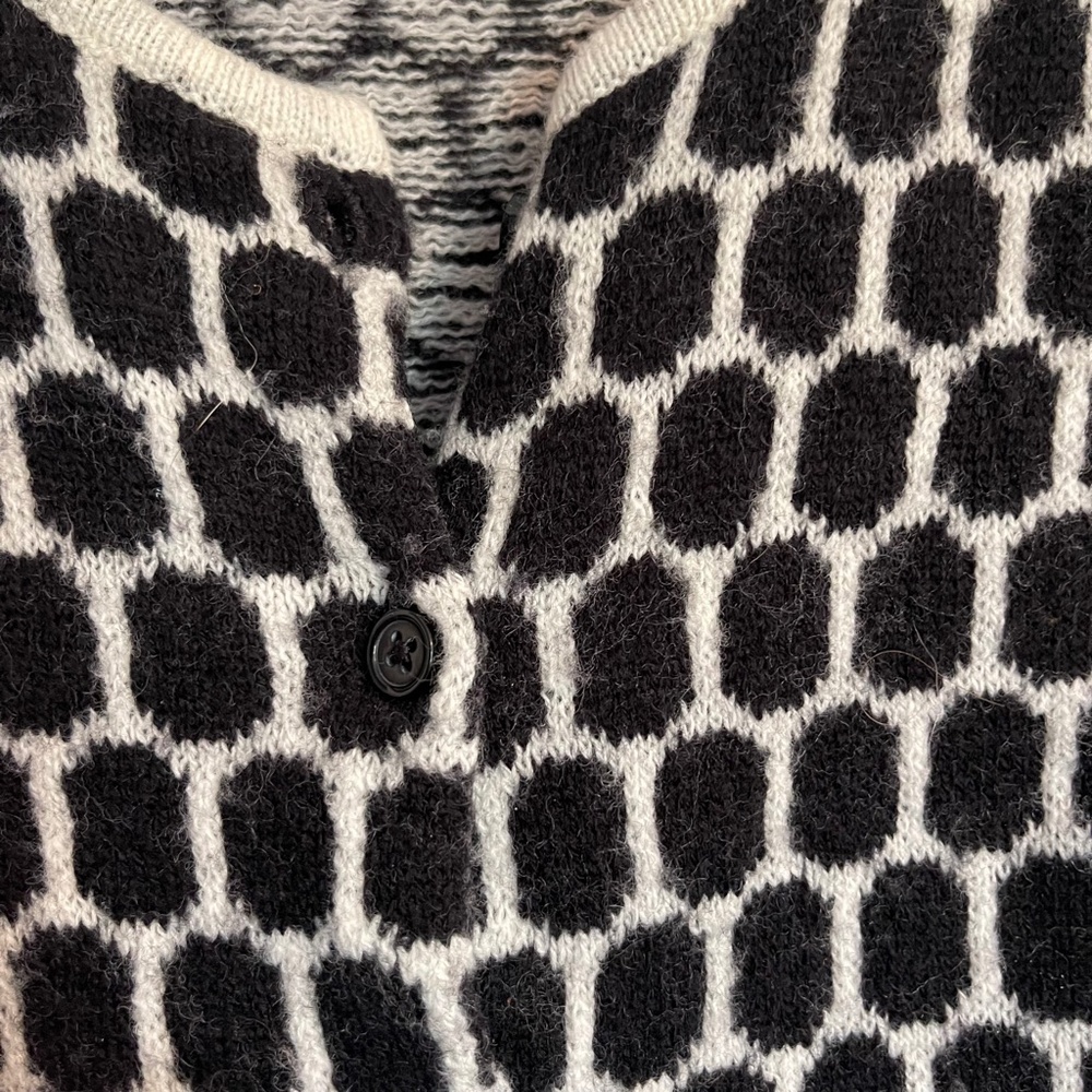 Patterned Button Up Sweater - Picture 4 of 5